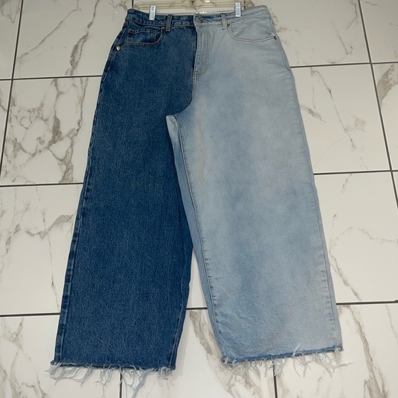 Women’s high waisted Wide Leg Ankle cropped Dual Wash Jeans - Picture 6 of 16